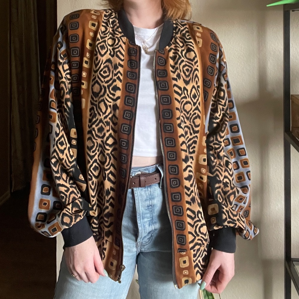 Vintage Caliché collection oversized bomber jacket with padded shoulders